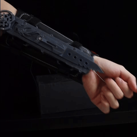 Wire-controlled hidden blade, rotatable blade