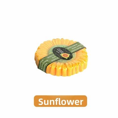 Pure natural three-dimensional fruit essential oil handmade soap, cleans, refreshes and controls oil